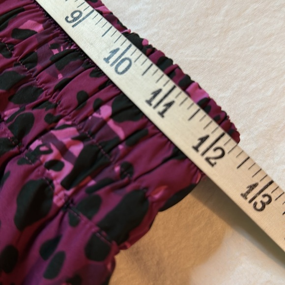 Lululemon Track That Mid-Rise Lined Short 5" Size 6 - Picture 8 of 10